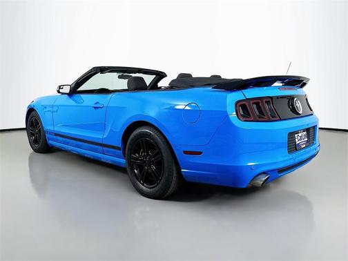 2014 Ford Mustang V6