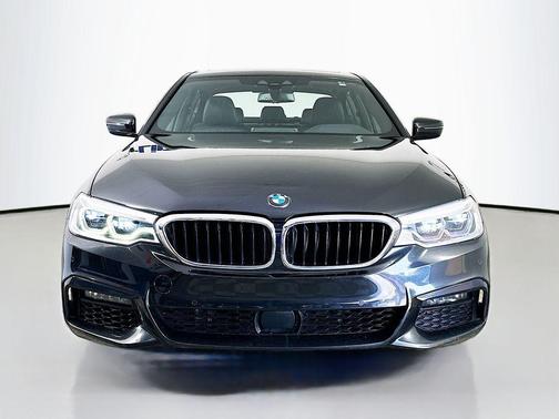 2019 BMW 540 540i