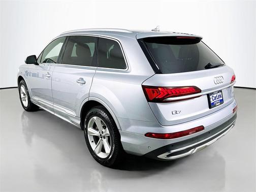 2021 Audi Q7 45 Premium