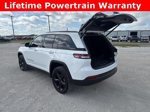 2024 Jeep Grand Cherokee Laredo