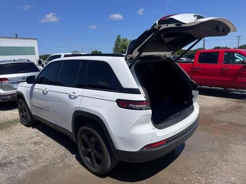 2024 Jeep Grand Cherokee Laredo