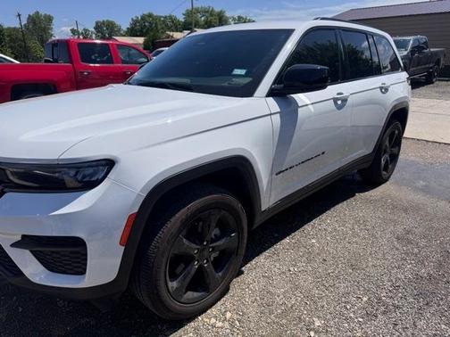 2024 Jeep Grand Cherokee Laredo