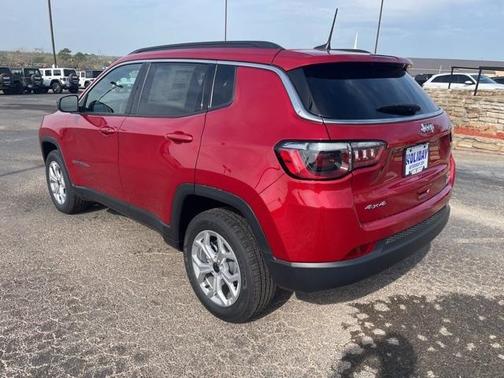 2025 Jeep Compass Latitude