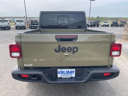 2025 Jeep Gladiator Sport