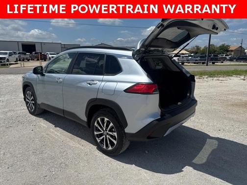 2024 Toyota Corolla Cross XLE