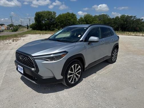 2024 Toyota Corolla Cross XLE