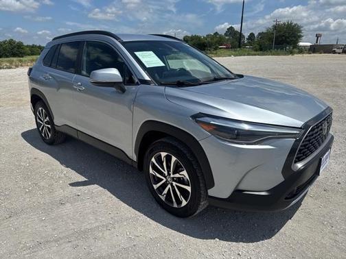 2024 Toyota Corolla Cross XLE