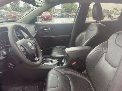 2023 Jeep Cherokee Altitude