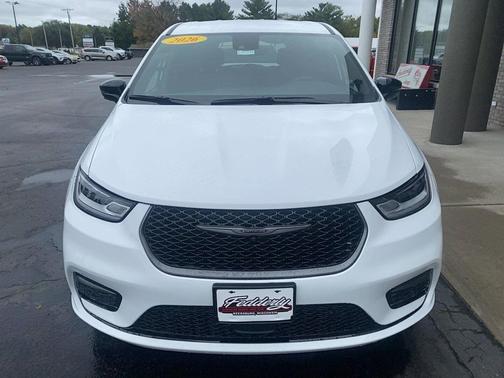 2026 Chrysler Pacifica L