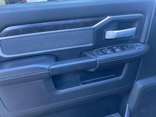 2023 RAM 2500 Big Horn Crew Cab 4x4 6'4' Box