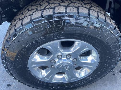 2023 RAM 2500 Big Horn Crew Cab 4x4 6'4' Box