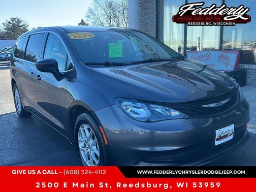 2023 Chrysler Voyager LX