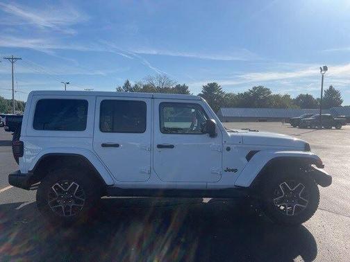 2025 Jeep Wrangler 4-Door Sahara 4x4