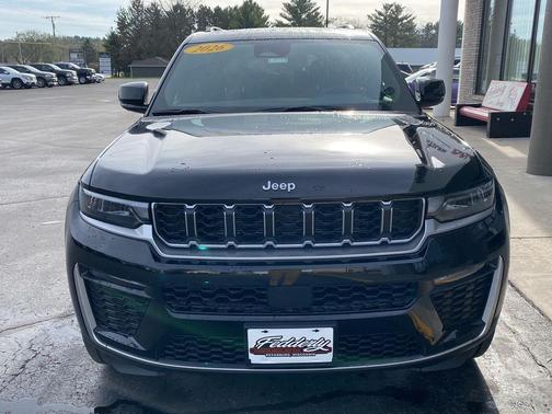Diamond Black Crystal Pearlcoat 2026 Jeep Grand Cherokee L Limited