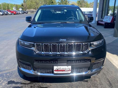 Diamond Black Crystal Pearlcoat 2023 Jeep Grand Cherokee L Limited