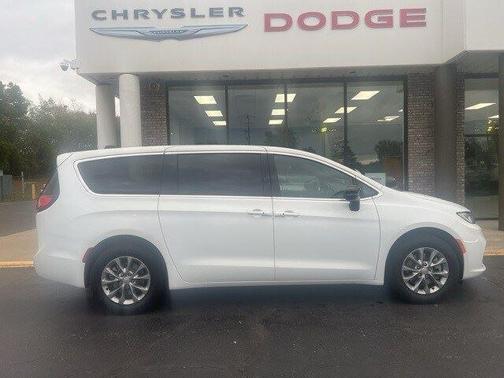 2026 Chrysler Pacifica L