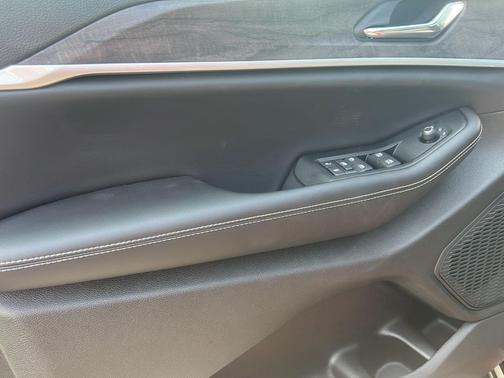 Velvet Red Pearlcoat 2026 Jeep Grand Cherokee L Altitude