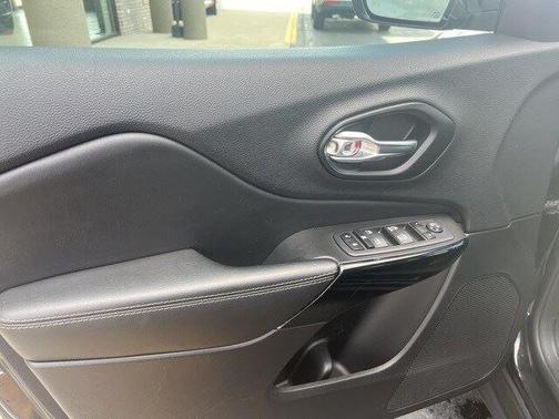 2023 Jeep Cherokee Altitude