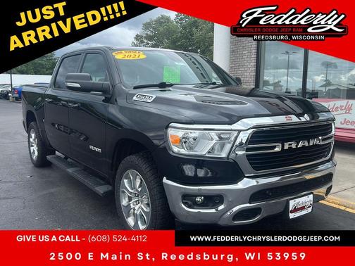 Diamond Black Crystal Pearlcoat 2021 RAM 1500 Big Horn/Lone Star