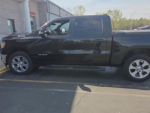 Diamond Black Crystal Pearlcoat 2021 RAM 1500 Big Horn/Lone Star