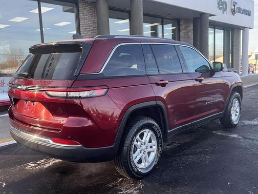 2023 Jeep Grand Cherokee Laredo