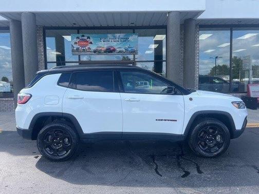 2023 Jeep Compass Trailhawk