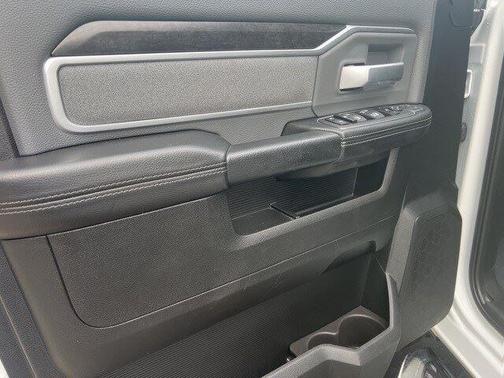 2023 RAM 2500 Big Horn Crew Cab 4x4 6'4' Box