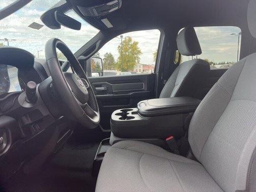 2023 RAM 2500 Big Horn Crew Cab 4x4 6'4' Box