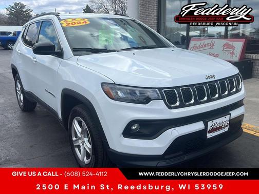 Bright White Clearcoat 2024 Jeep Compass Latitude
