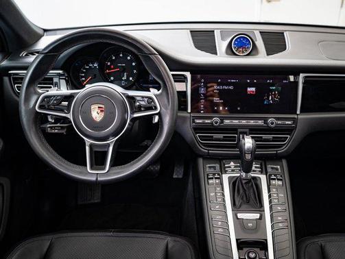 2021 Porsche Macan Base