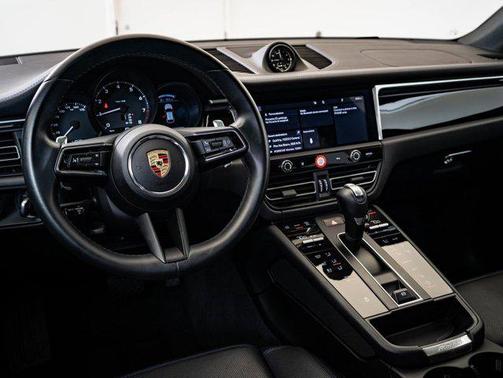 2024 Porsche Macan AWD