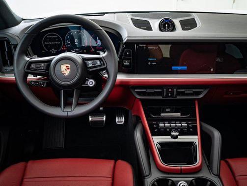 2025 Porsche Cayenne S