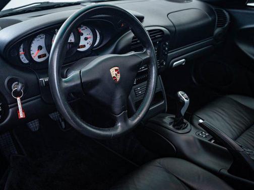 2004 Porsche 911 Carrera
