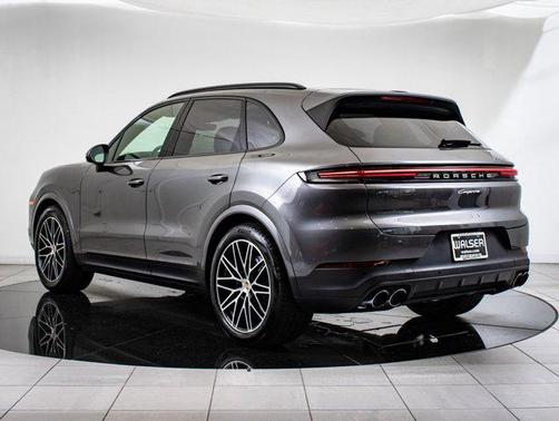 2024 Porsche Cayenne AWD