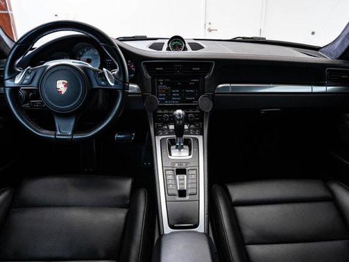 Platinum Silver Metallic 2013 Porsche 911 Carrera 4S