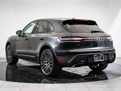 2024 Porsche Macan Base