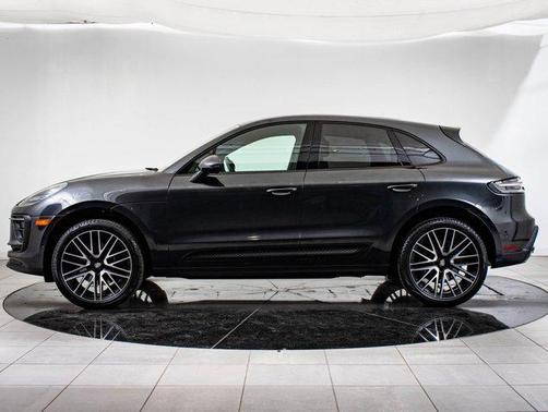 2024 Porsche Macan Base