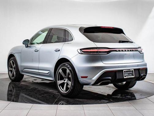 2024 Porsche Macan Base