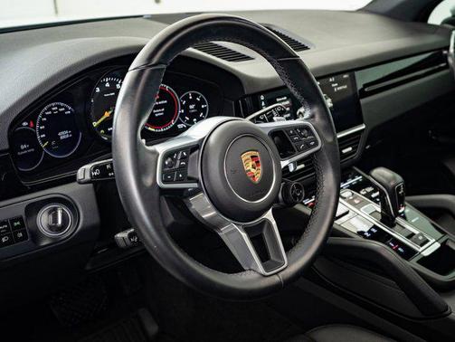2021 Porsche Cayenne E-Hybrid S