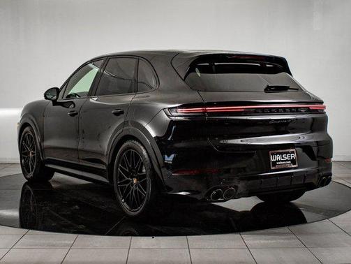 2026 Porsche Cayenne GTS