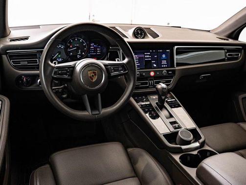 Dolomite Silver Metallic 2024 Porsche Macan Macan