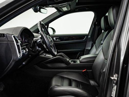 2022 Porsche Cayenne Cayenne E-Hybrid