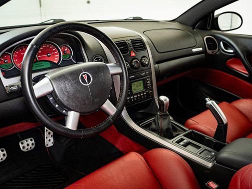 2006 Pontiac GTO 2dr Cpe