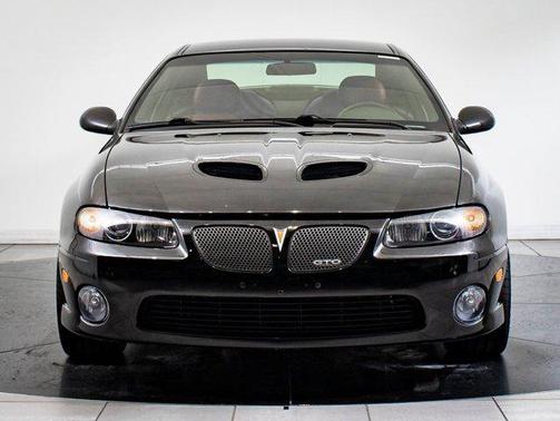 2006 Pontiac GTO 2dr Cpe