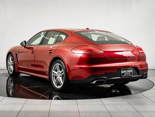 2014 Porsche Panamera 4