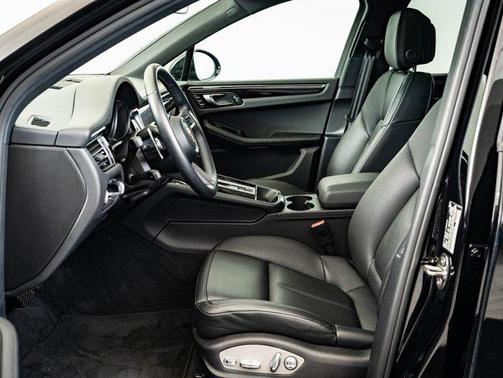 2024 Porsche Macan AWD