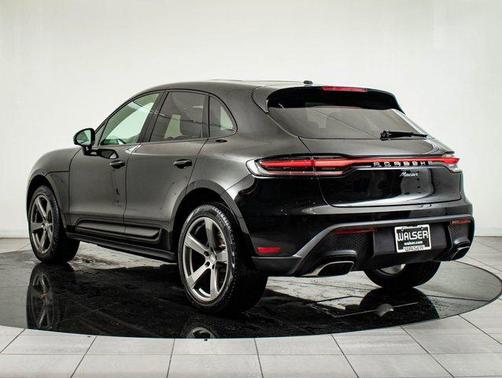 2024 Porsche Macan AWD