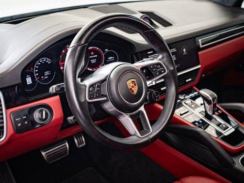 2022 Porsche Cayenne GTS