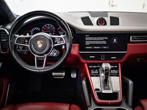2022 Porsche Cayenne GTS