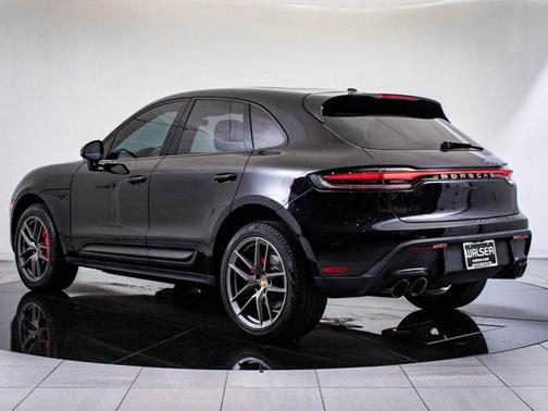 2022 Porsche Macan Base